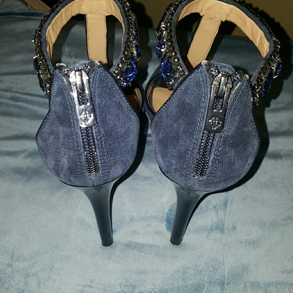 Shoes - Picture 2 of 3